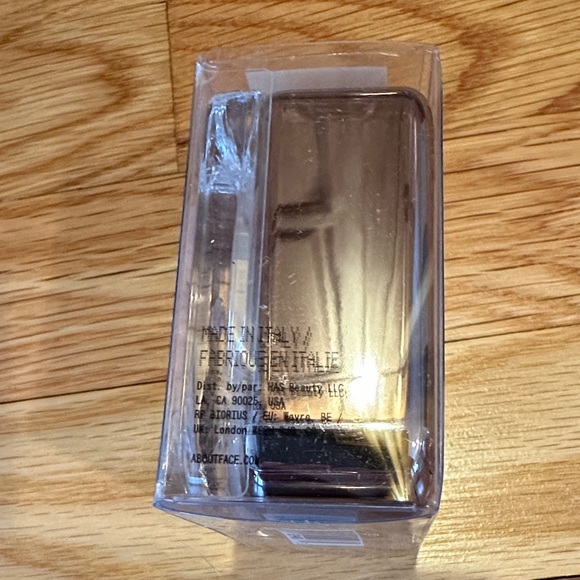 About-Face The Curtain Call Setting Powder  New “Bow” set & smooth loose powder - Picture 5 of 7